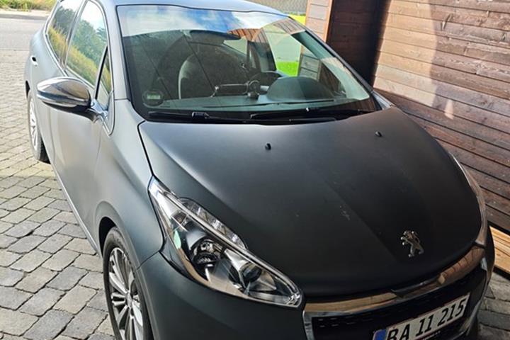 undefined Peugeot 208 fra 2016