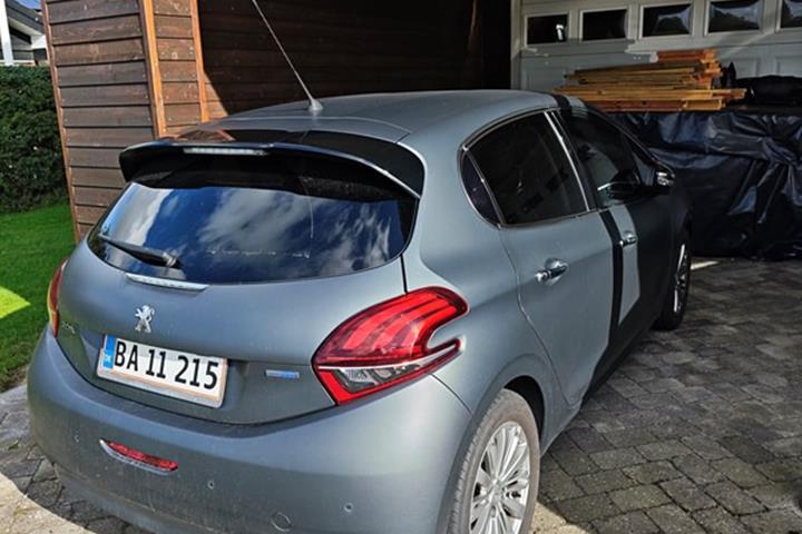 undefined Peugeot 208 fra 2016
