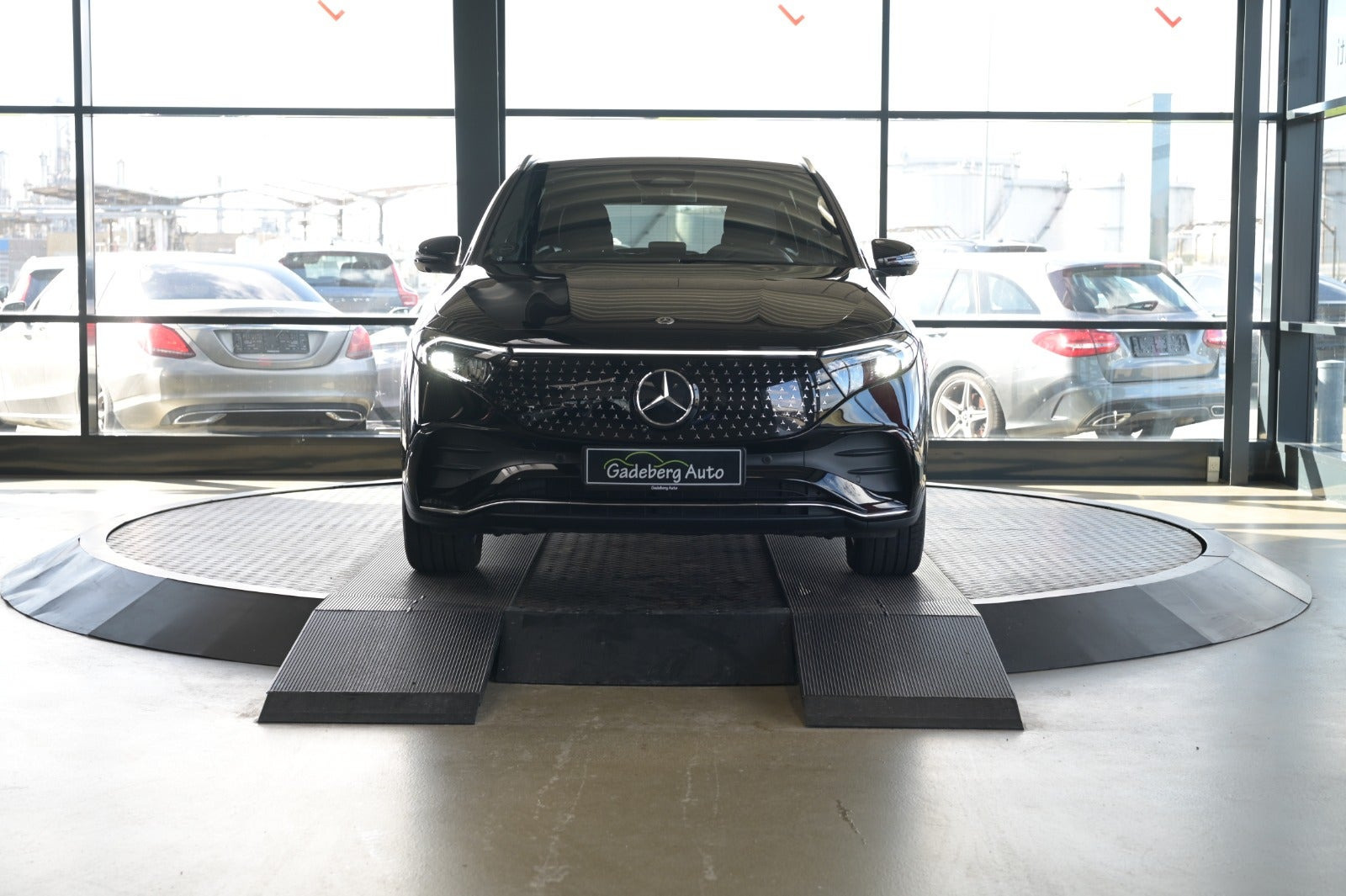 Sort Mercedes EQA250+ fra 2024