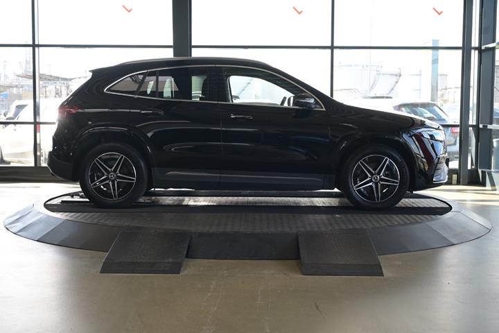Sort Mercedes EQA250+ fra 2024