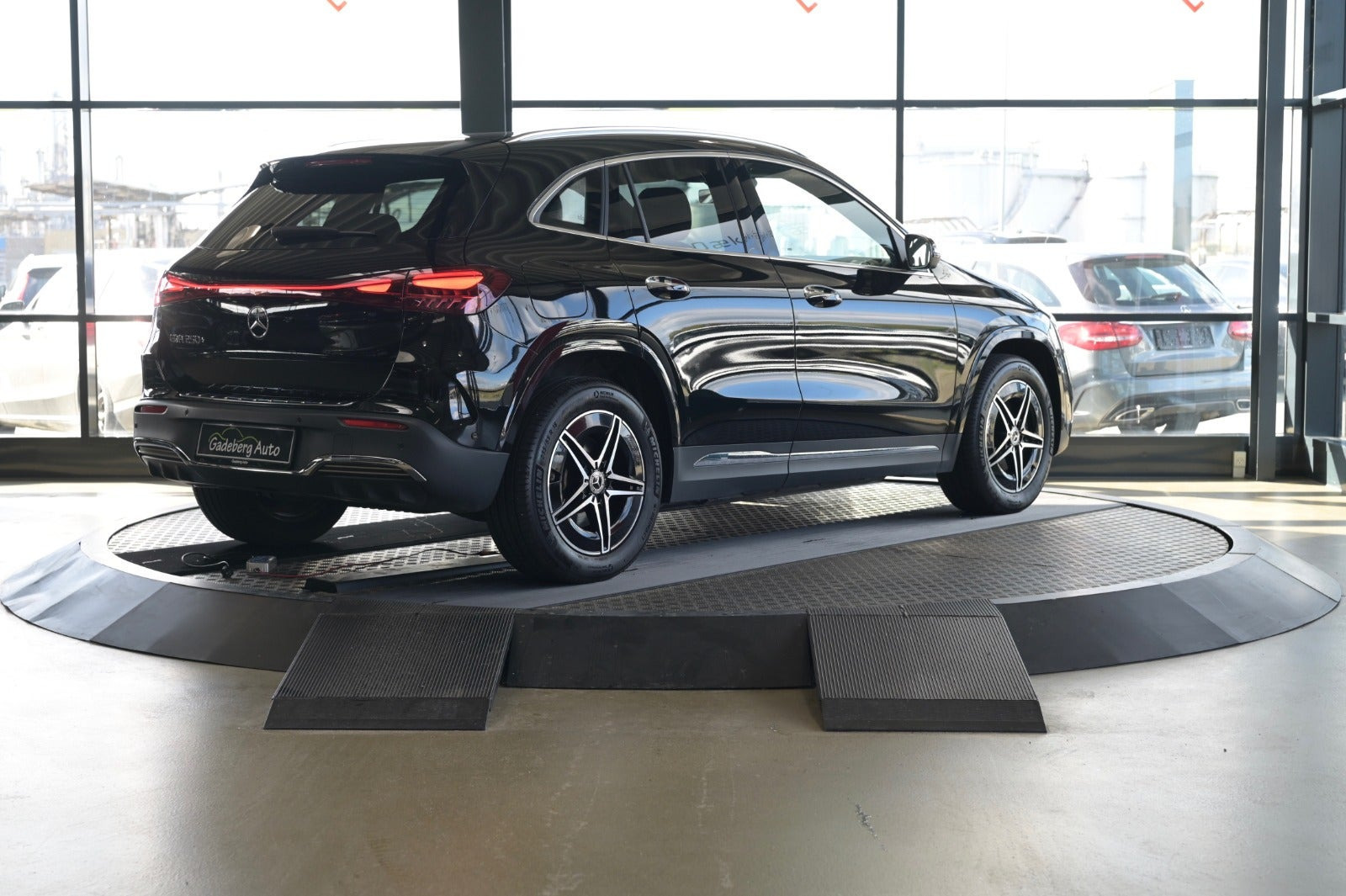 Sort Mercedes EQA250+ fra 2024