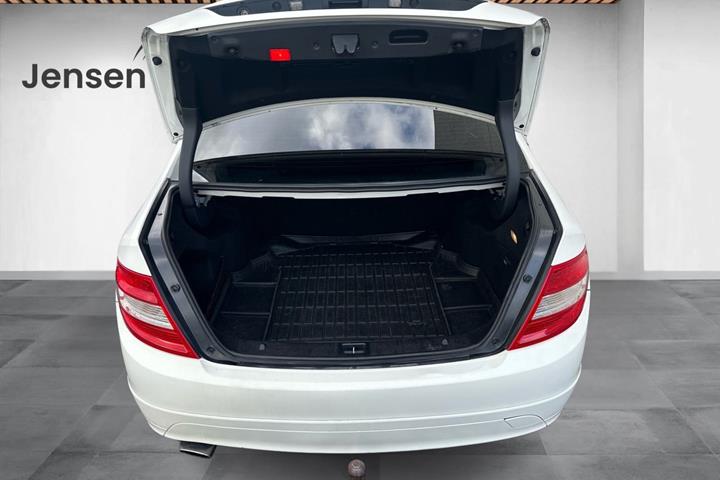 undefined Mercedes C200 fra 2009