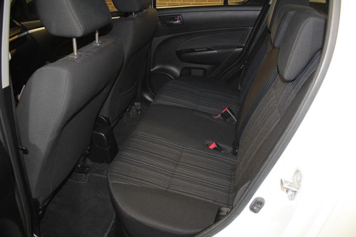 Hvid Suzuki Swift fra 2014
