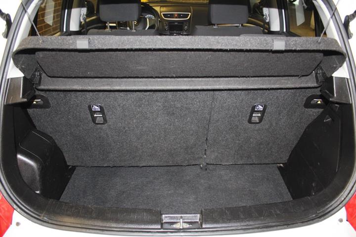 Hvid Suzuki Swift fra 2014