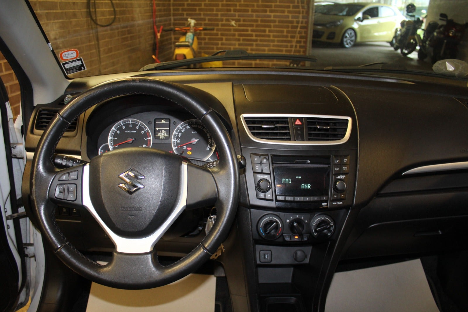 Hvid Suzuki Swift fra 2014