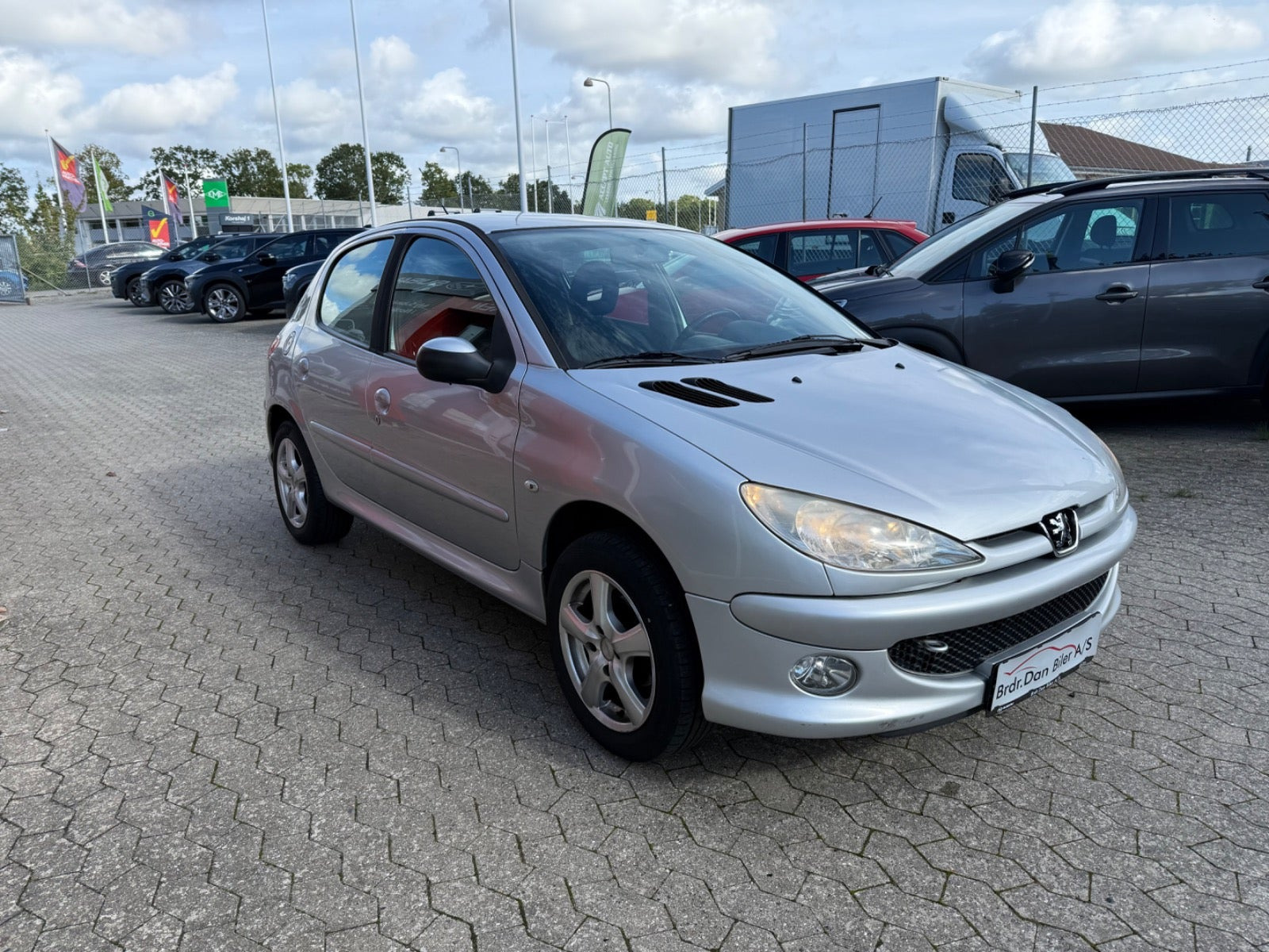 Sølv Peugeot 206 fra 2007