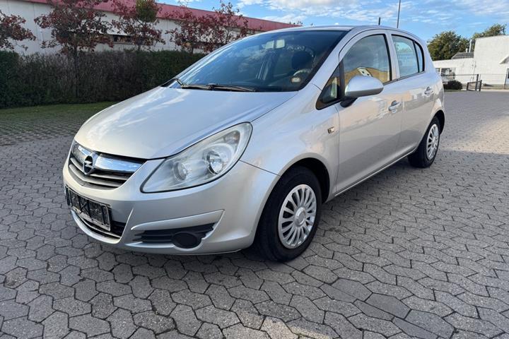 Rød Opel Corsa fra 2009