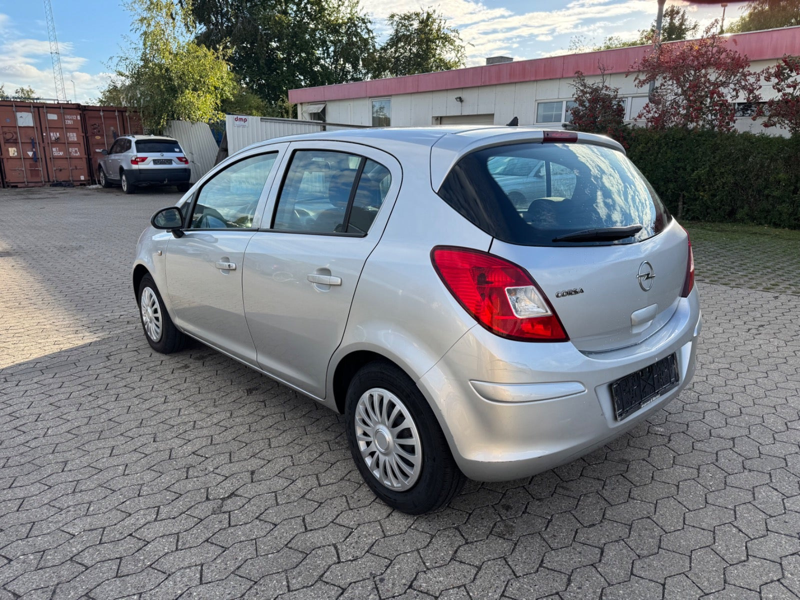 Rød Opel Corsa fra 2009