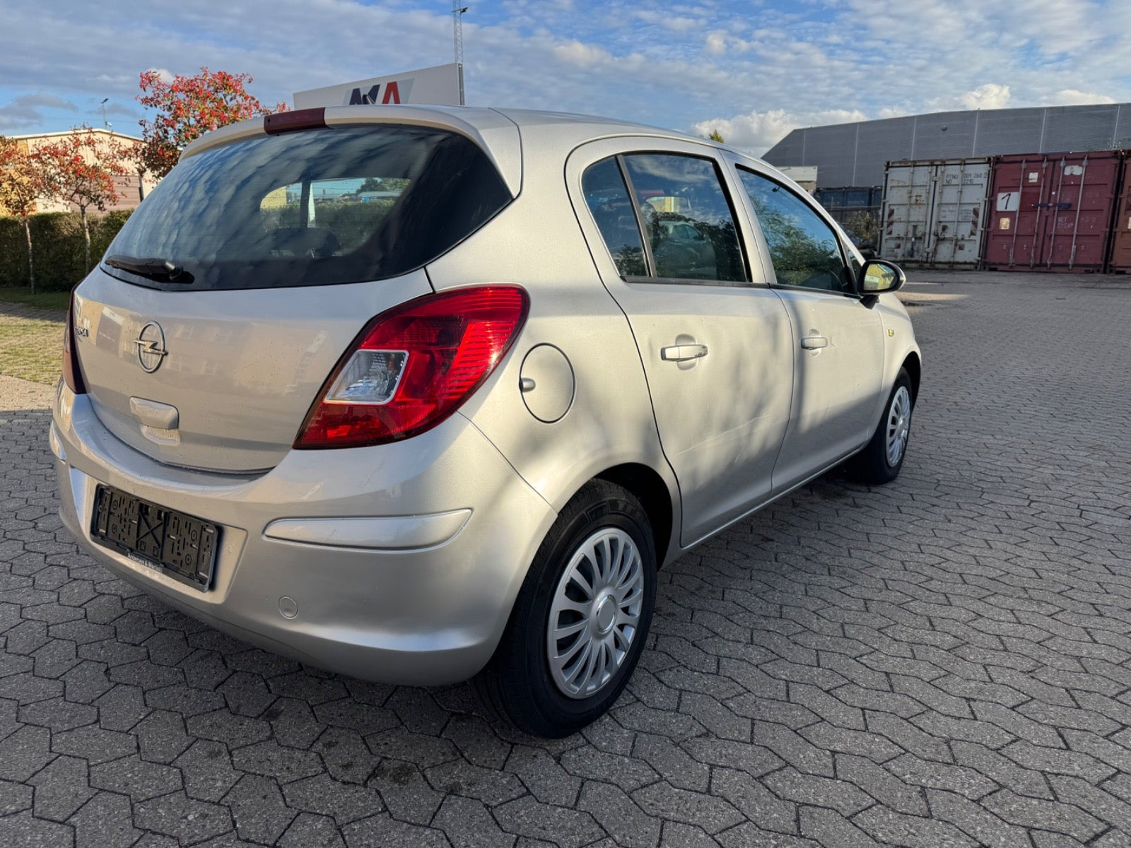 Rød Opel Corsa fra 2009
