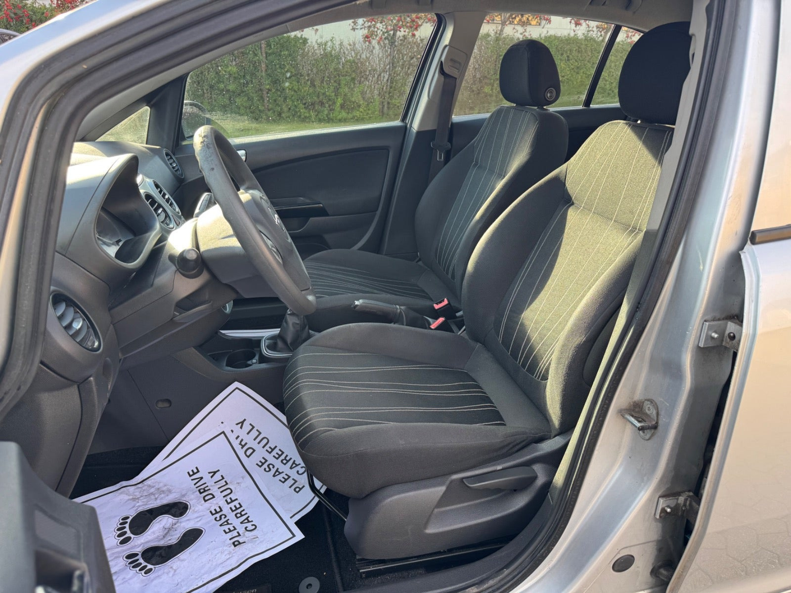 Rød Opel Corsa fra 2009
