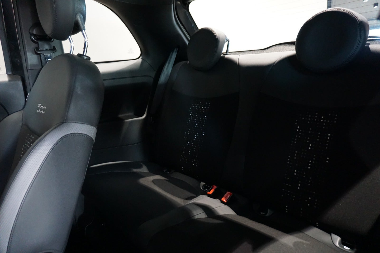 Sort Fiat 500 fra 2021