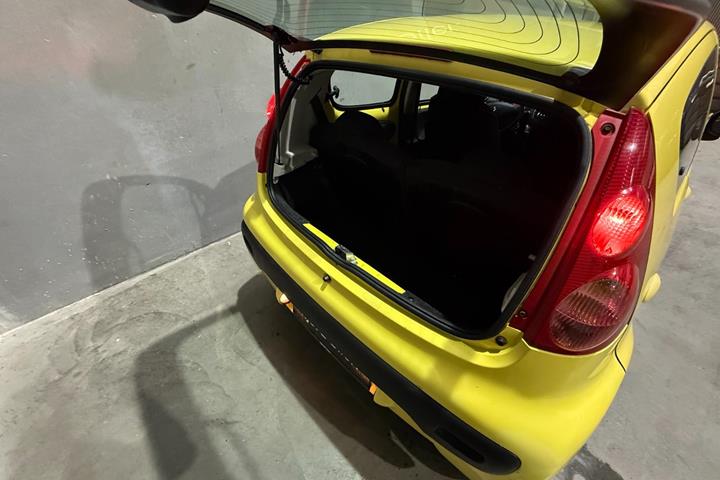 undefined Peugeot 107 fra 2009
