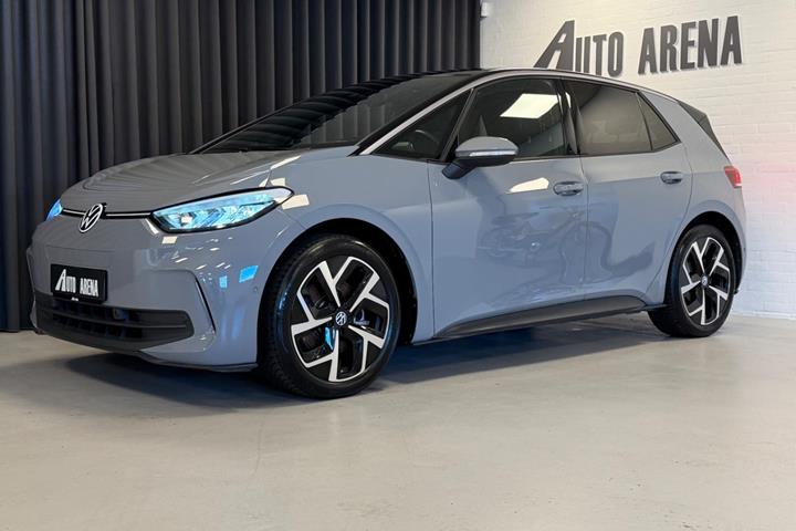 Grå VW ID.3 fra 2024 set udefra
