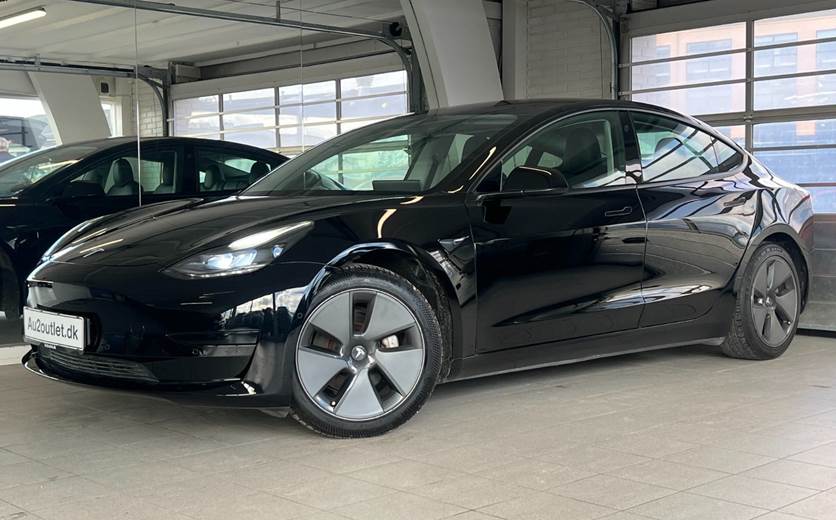 Tesla Model 3 Standard Range+ RWD