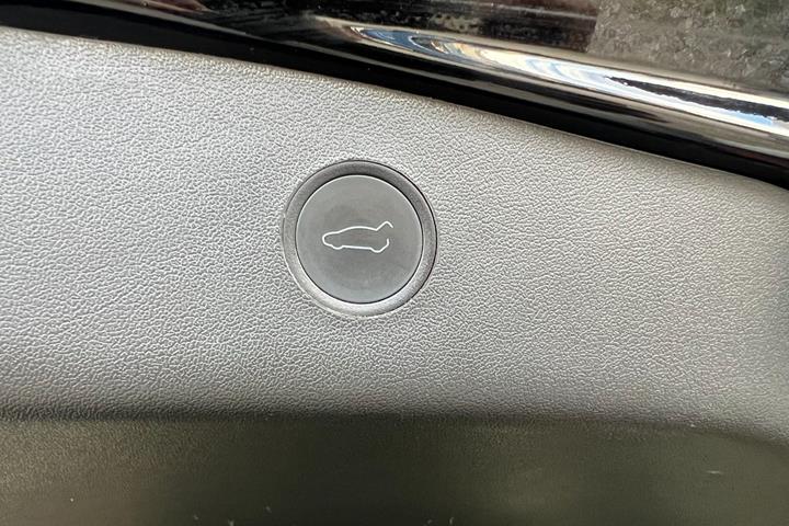 Sort Tesla Model 3 fra 2021
