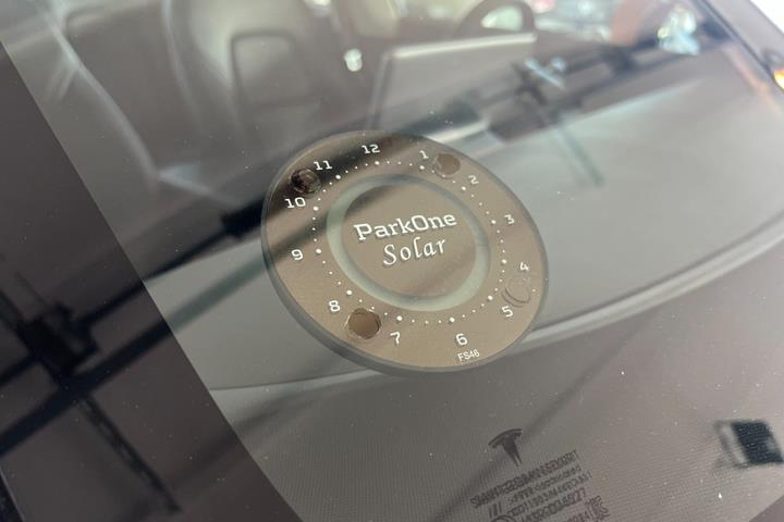 Sort Tesla Model 3 fra 2021