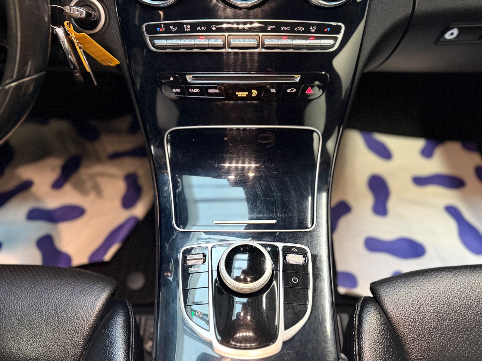 Grå Mercedes C200 d fra 2016