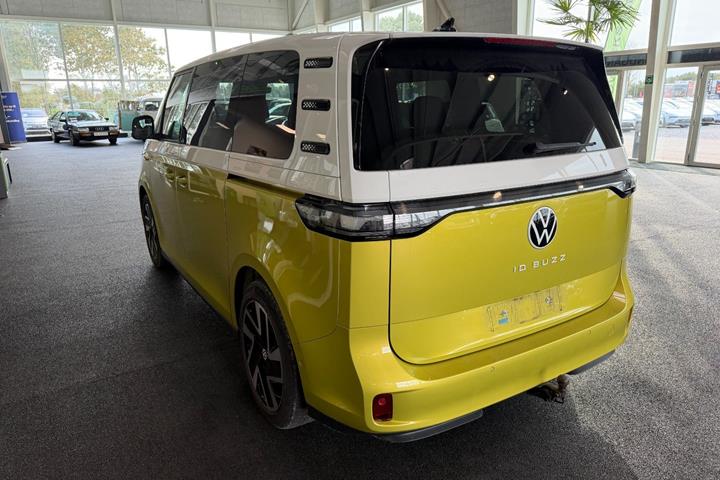 Gul VW ID.Buzz fra 2024