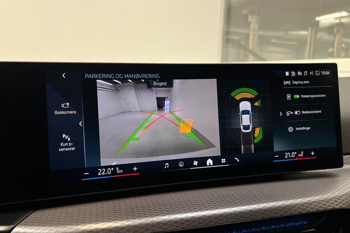 Rød BMW i4 fra 2025