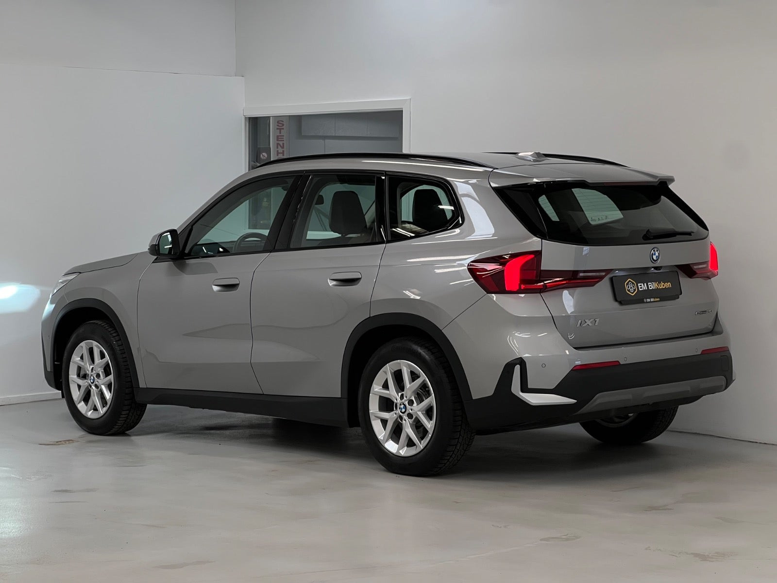 undefined BMW iX1 fra 2025