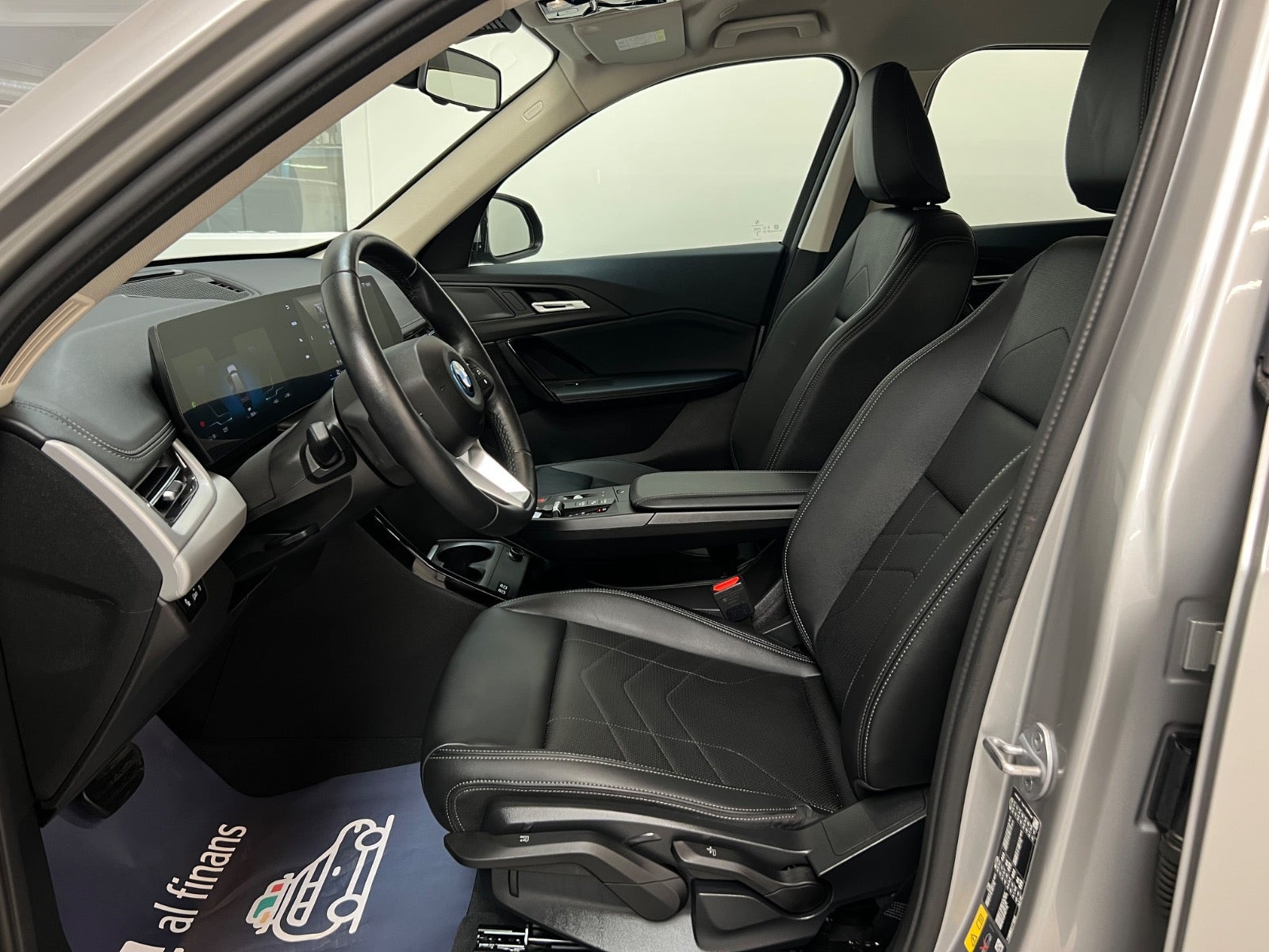 undefined BMW iX1 fra 2025