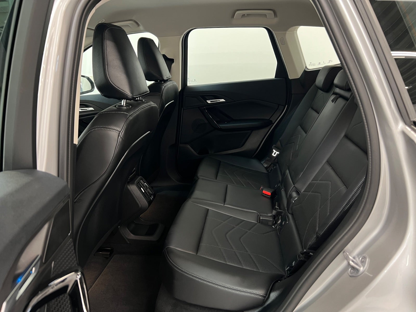 undefined BMW iX1 fra 2025