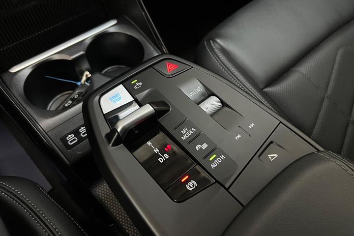 undefined BMW iX1 fra 2025