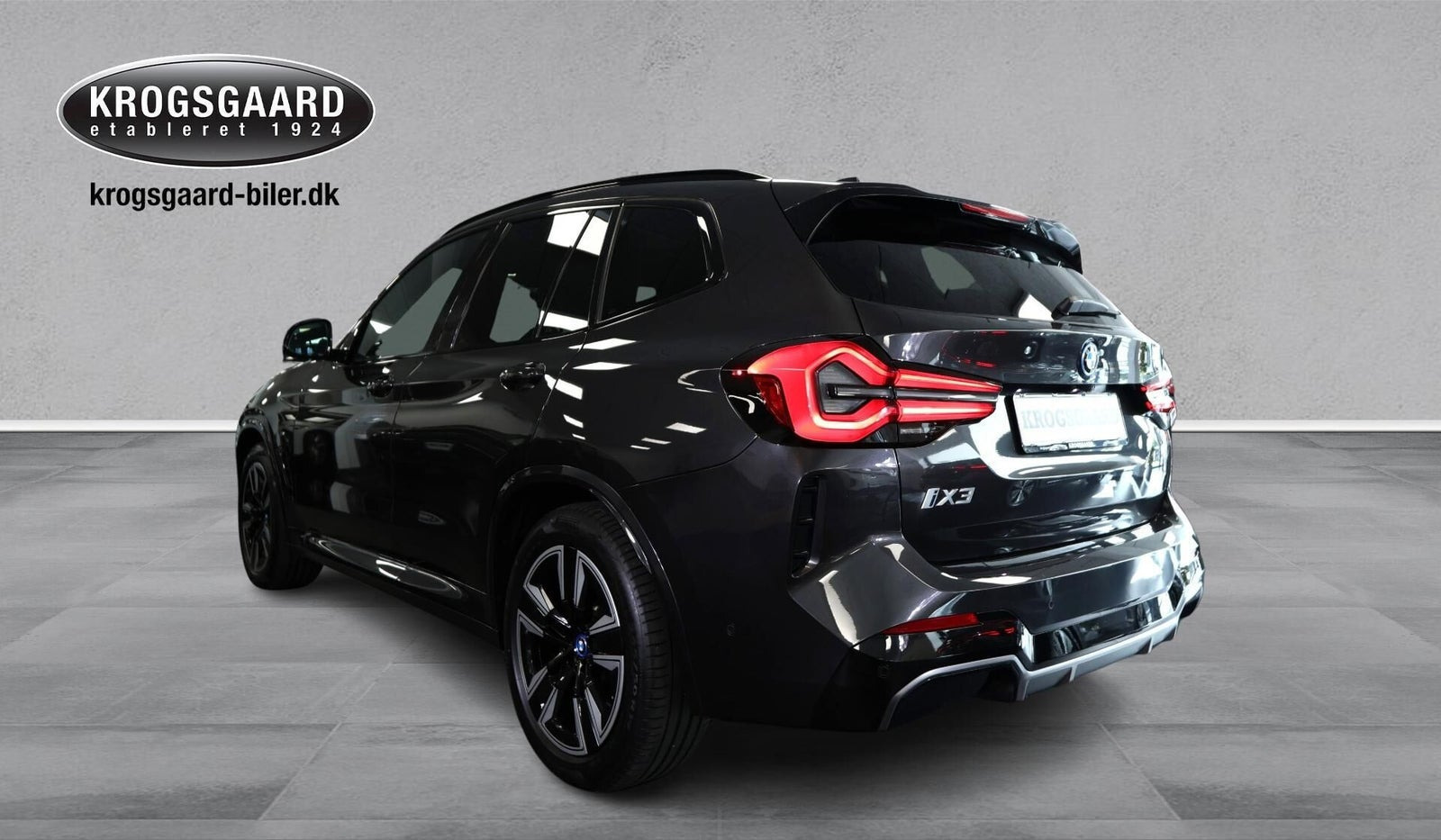 Grå BMW iX3 fra 2023