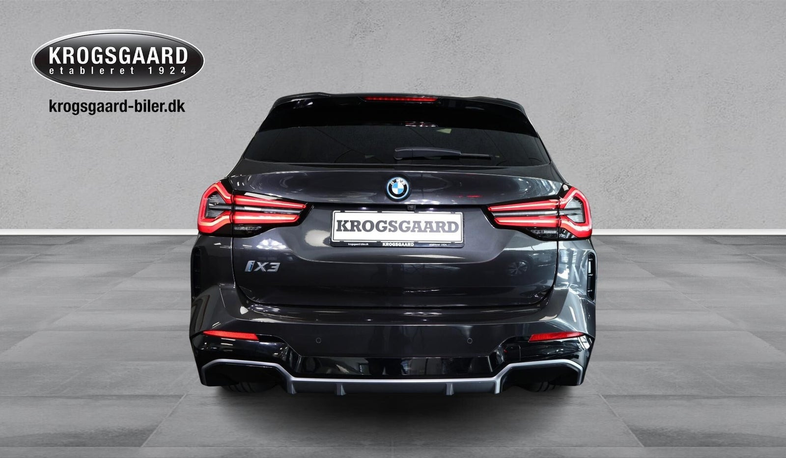 Grå BMW iX3 fra 2023