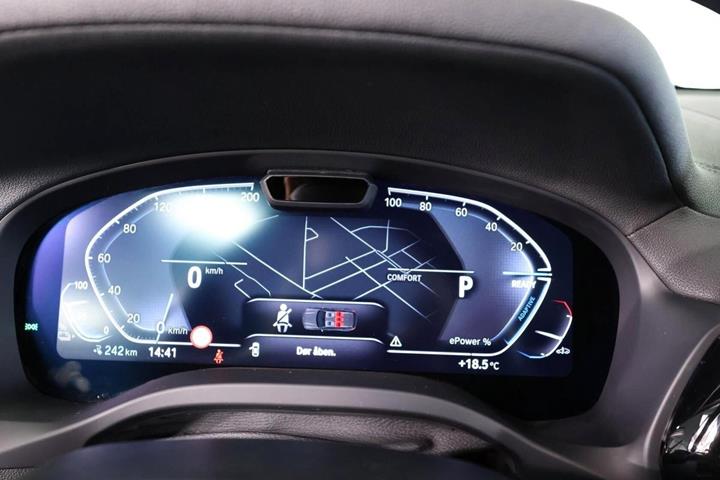 Grå BMW iX3 fra 2023