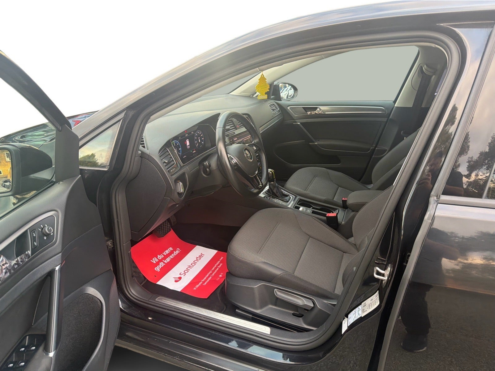 Sort VW e-Golf VII fra 2019