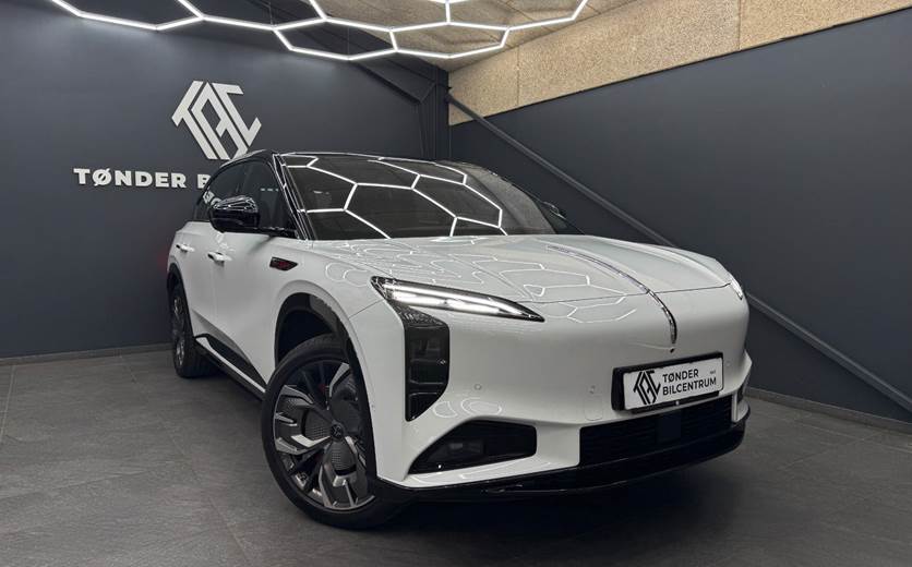 Hongqi EHS7 111 Exclusive