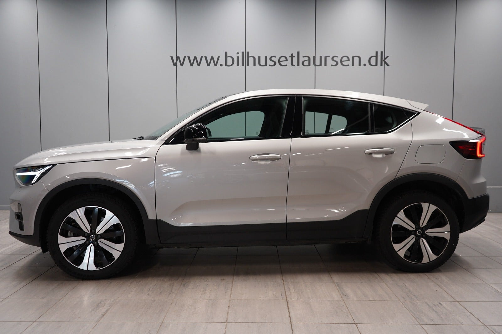 Sølv Volvo C40 fra 2023