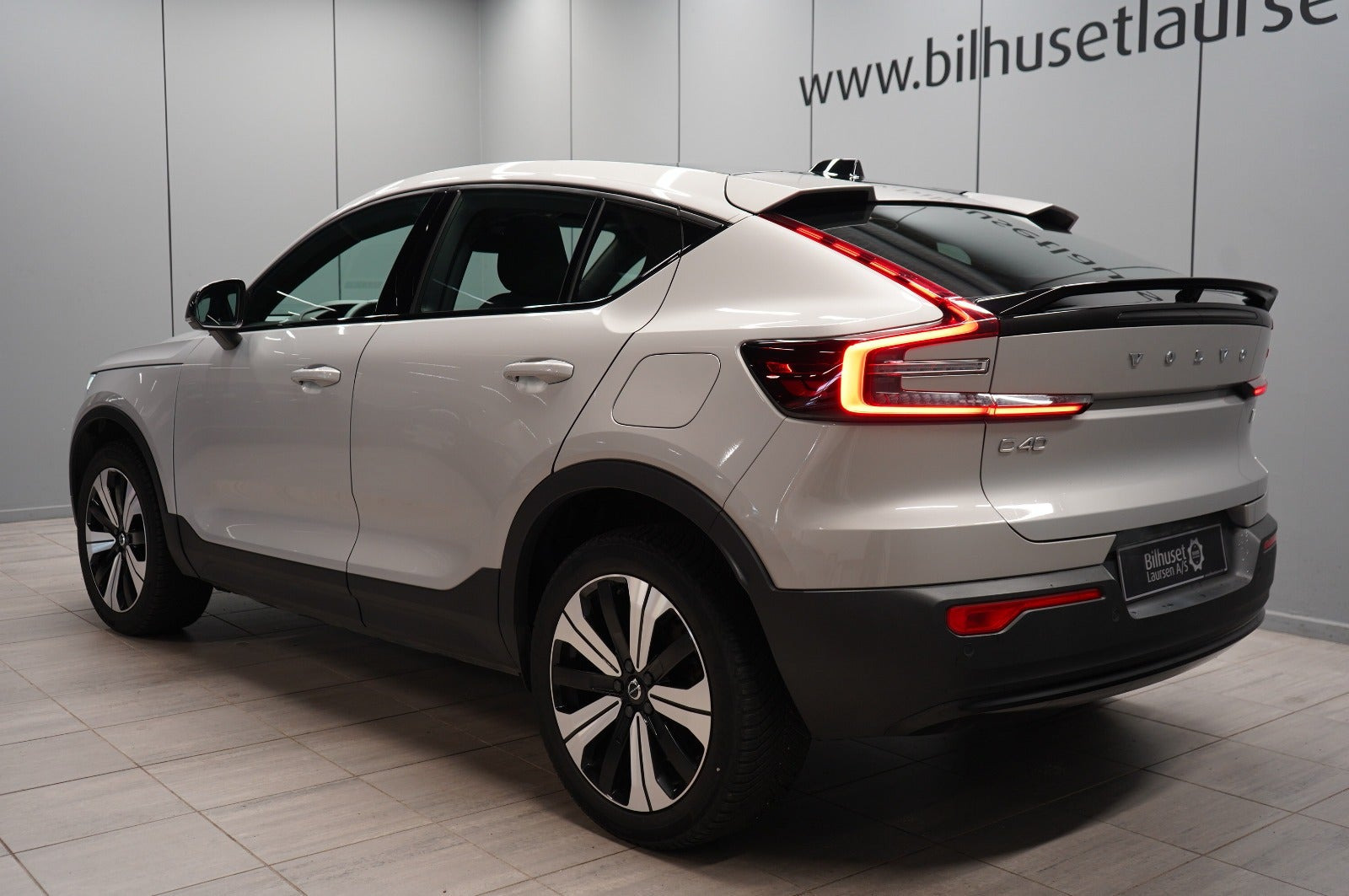 Sølv Volvo C40 fra 2023