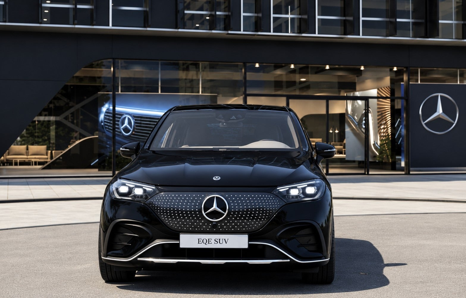 Sort Mercedes EQE500 SUV fra 2026