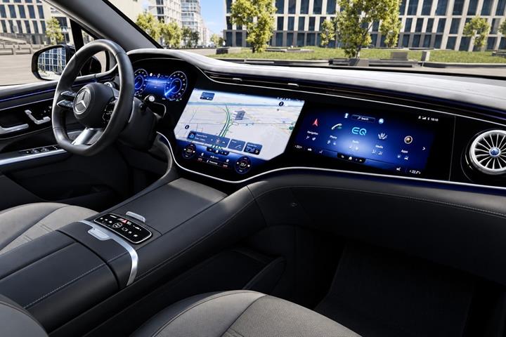 Sort Mercedes EQE500 SUV fra 2026
