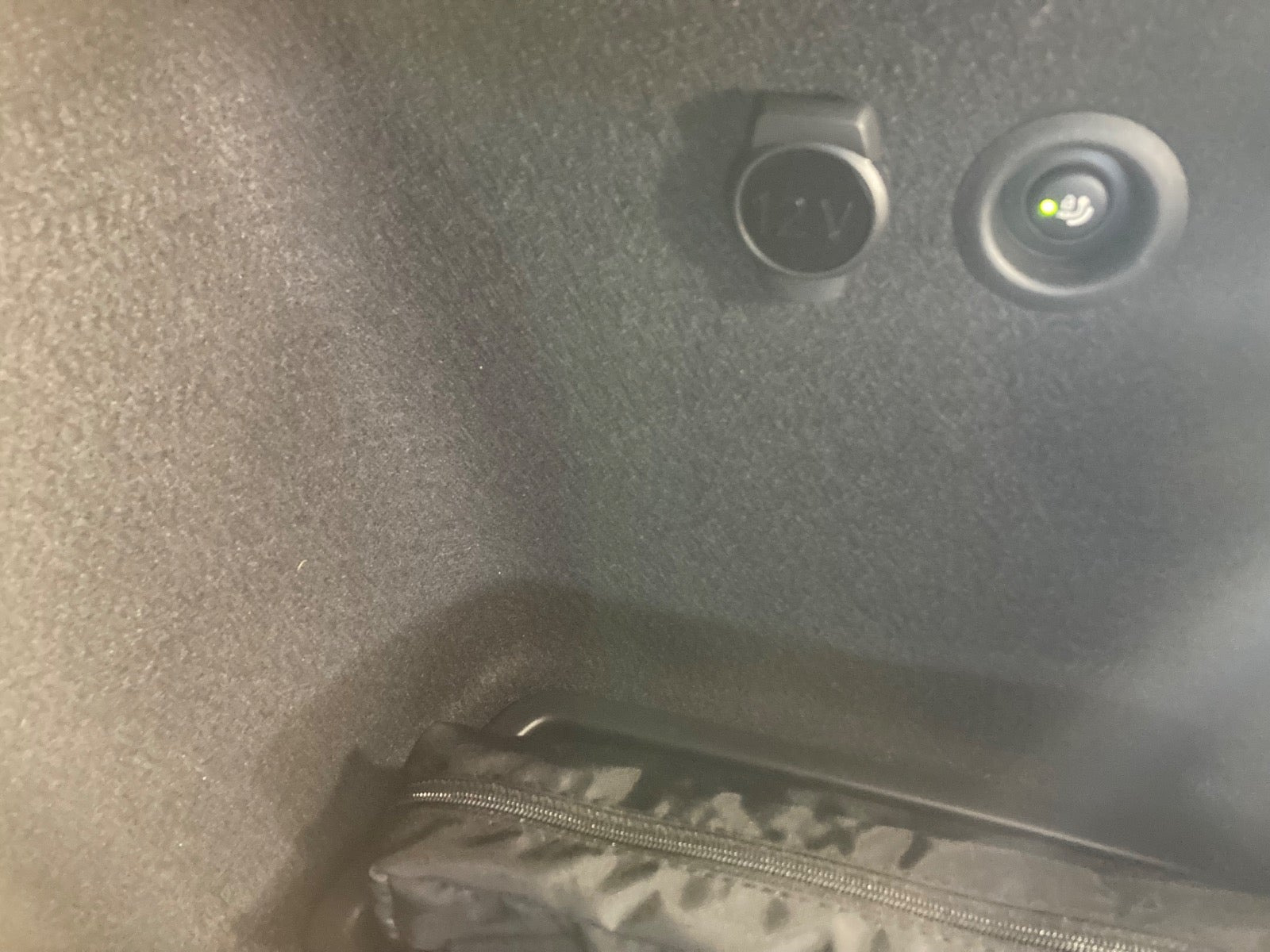Hvid BMW iX1 fra 2025