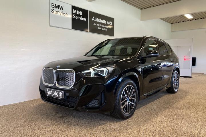 Sort BMW iX1 fra 2025
