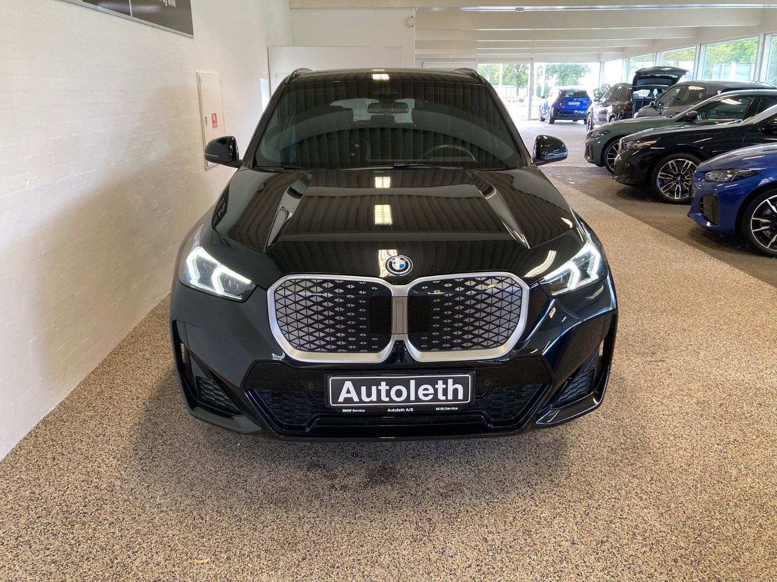 Sort BMW iX1 fra 2025