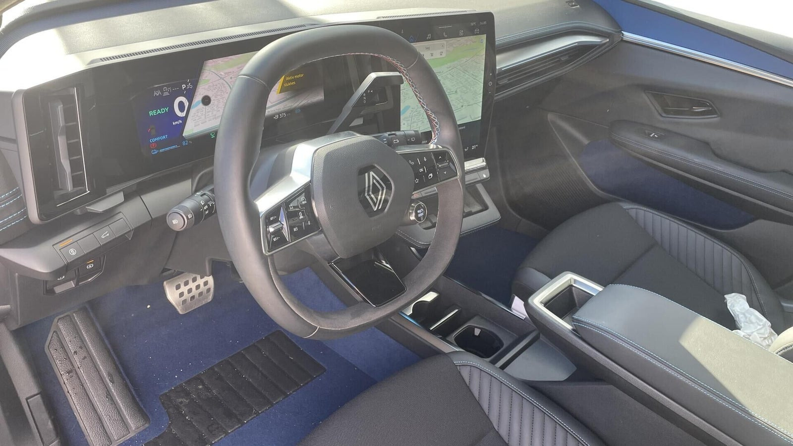 Grå Renault Scenic E-Tech fra 2024