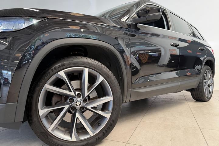 Sort Skoda Kodiaq fra 2023