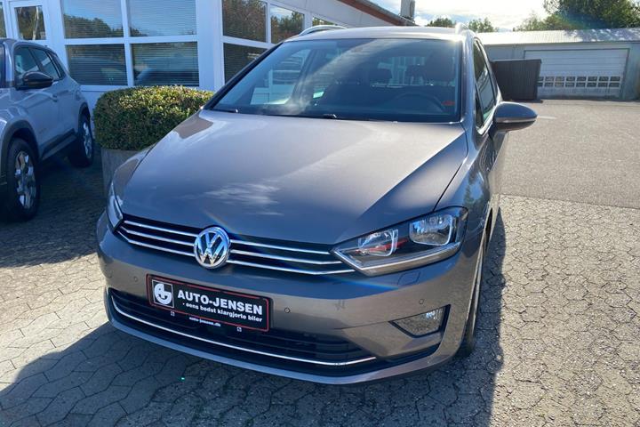 Grå VW Golf Sportsvan fra 2015