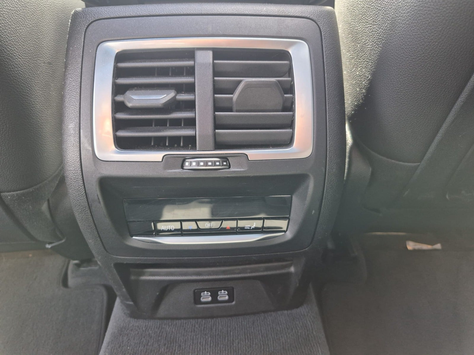 Blå BMW iX3 fra 2022