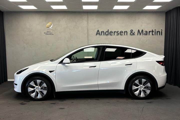 undefined Tesla Model Y fra 2021