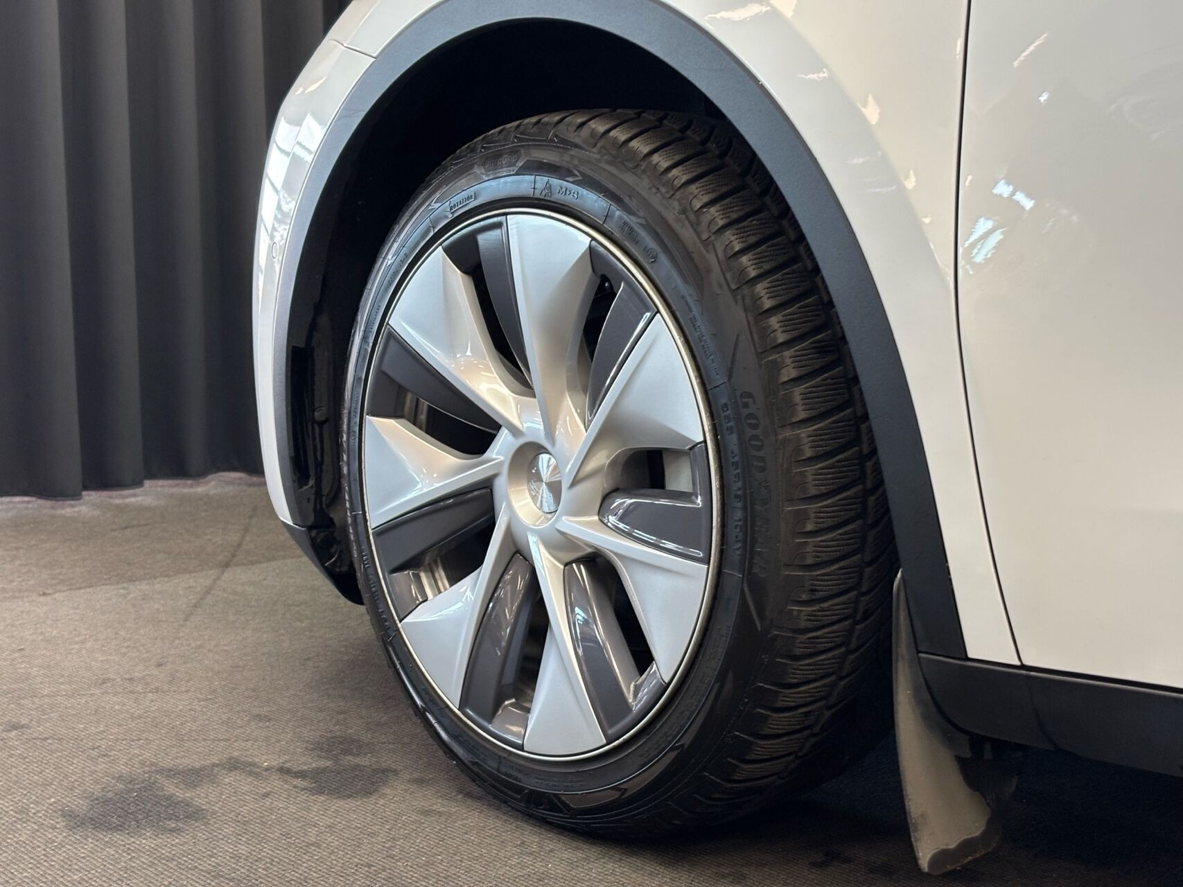 undefined Tesla Model Y fra 2021