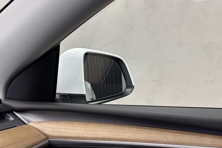 undefined Tesla Model Y fra 2021