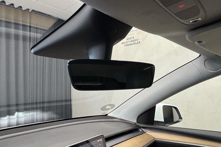 undefined Tesla Model Y fra 2021