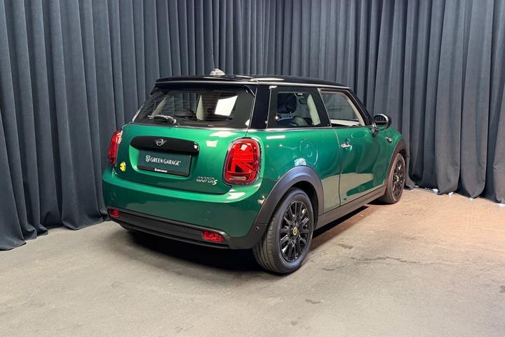 Grøn Mini Cooper fra 2023
