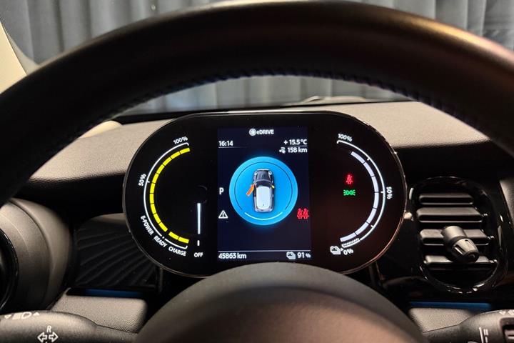 Grøn Mini Cooper fra 2023