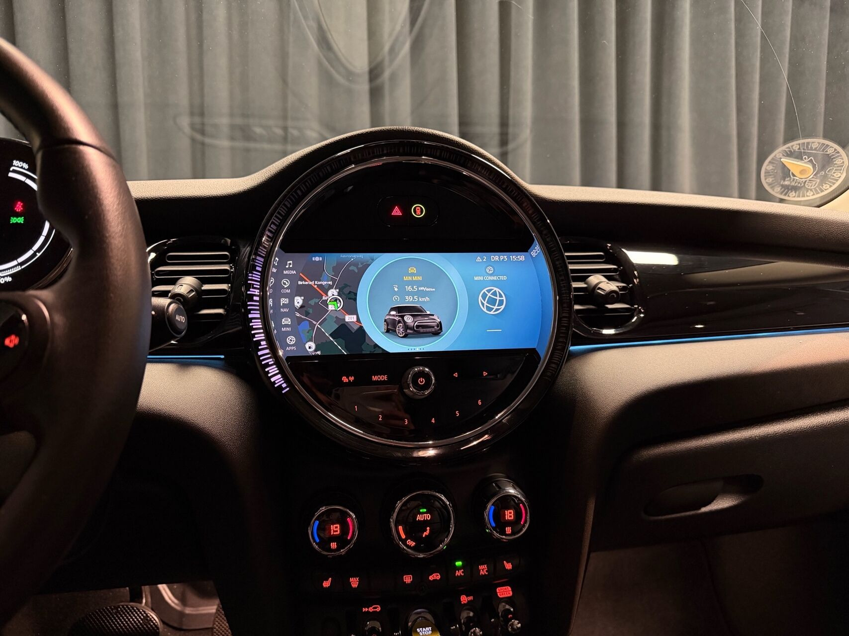 Sølv Mini Cooper fra 2023